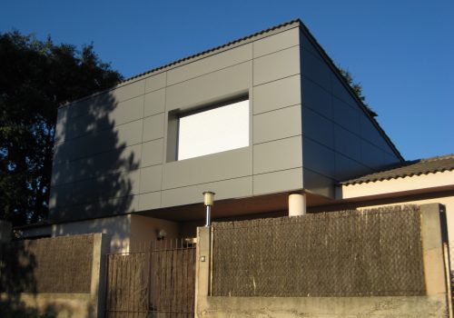 fachada rehabilitada con pvc